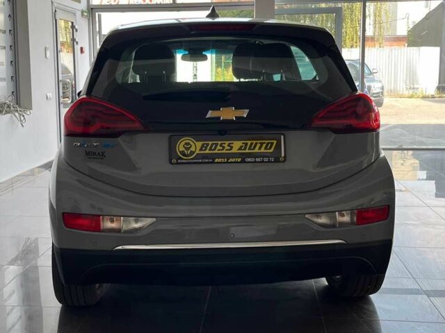 Серый Шевроле Эванда, объемом двигателя 0 л и пробегом 2 тыс. км за 20300 $, фото 5 на Automoto.ua