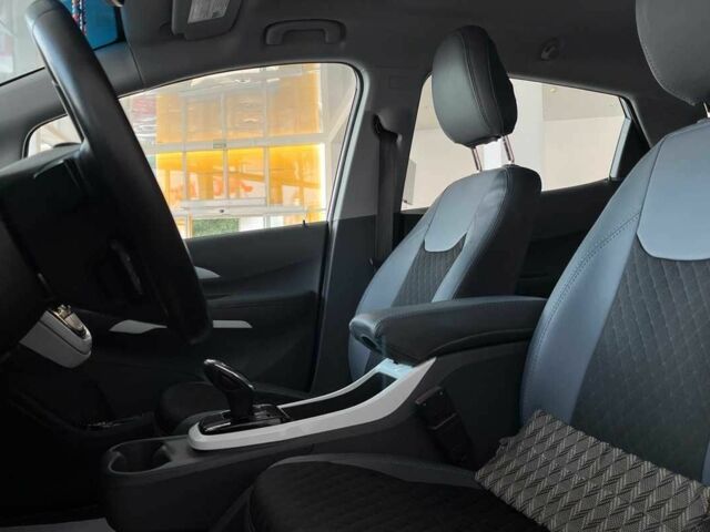 Серый Шевроле Эванда, объемом двигателя 0 л и пробегом 2 тыс. км за 20300 $, фото 8 на Automoto.ua