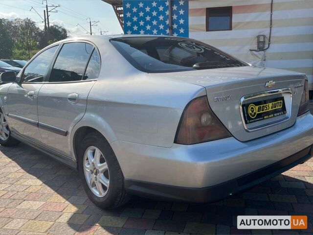 Серый Шевроле Эванда, объемом двигателя 2 л и пробегом 232 тыс. км за 4400 $, фото 4 на Automoto.ua