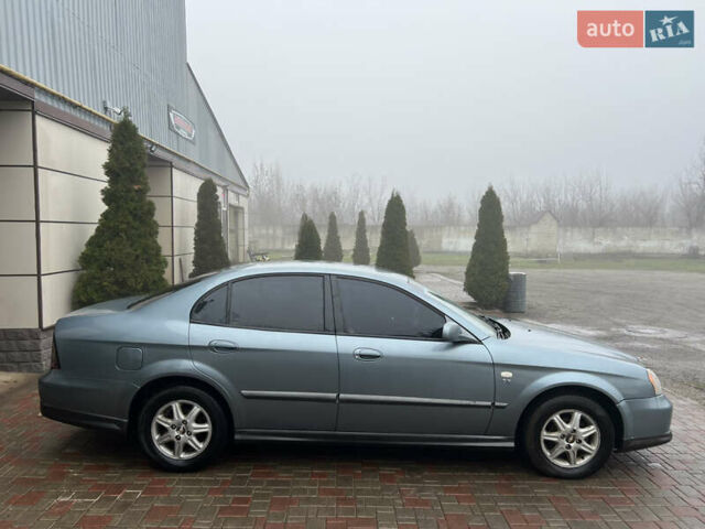 Сірий Шевроле Еванда, об'ємом двигуна 2 л та пробігом 255 тис. км за 2650 $, фото 1 на Automoto.ua