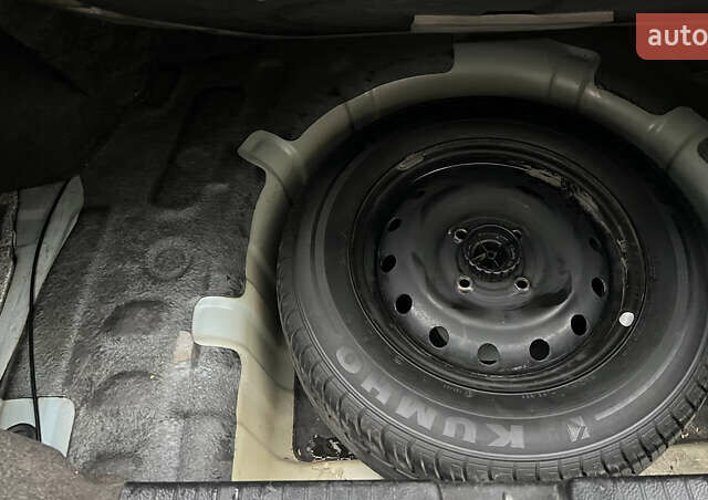 Сірий Шевроле Еванда, об'ємом двигуна 2 л та пробігом 255 тис. км за 2650 $, фото 12 на Automoto.ua