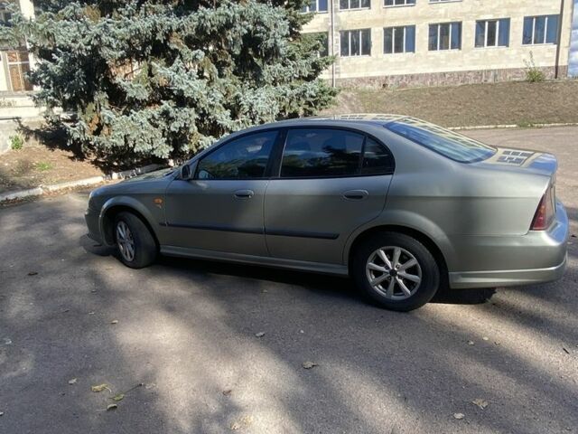 Сірий Шевроле Еванда, об'ємом двигуна 2 л та пробігом 3 тис. км за 3000 $, фото 5 на Automoto.ua