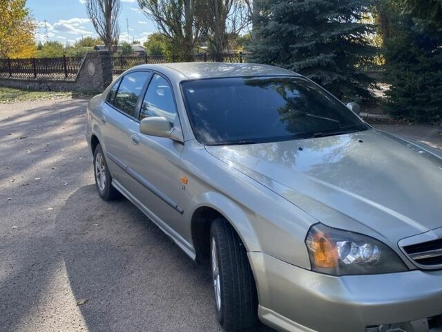 Сірий Шевроле Еванда, об'ємом двигуна 2 л та пробігом 3 тис. км за 3000 $, фото 1 на Automoto.ua