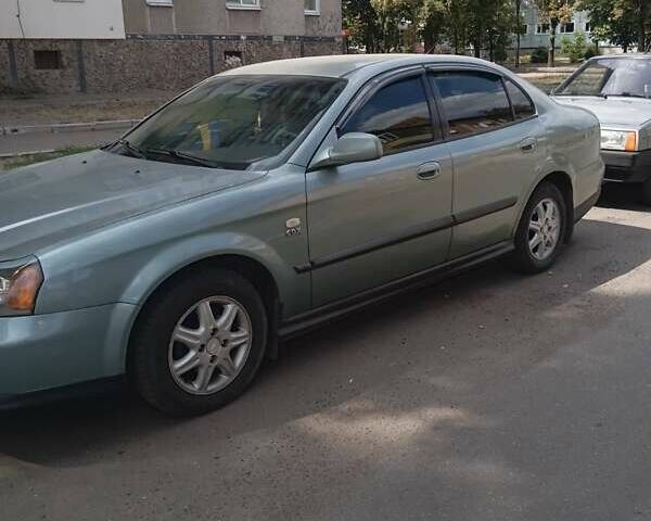 Сірий Шевроле Еванда, об'ємом двигуна 2 л та пробігом 170 тис. км за 4200 $, фото 6 на Automoto.ua
