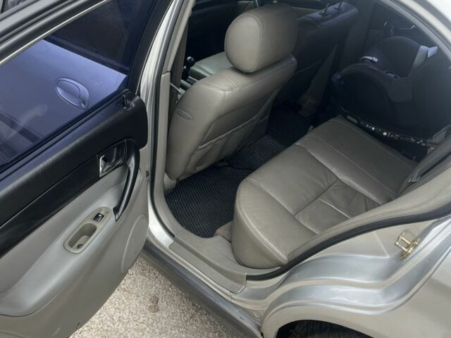 Серый Шевроле Эванда, объемом двигателя 2 л и пробегом 298 тыс. км за 3700 $, фото 2 на Automoto.ua