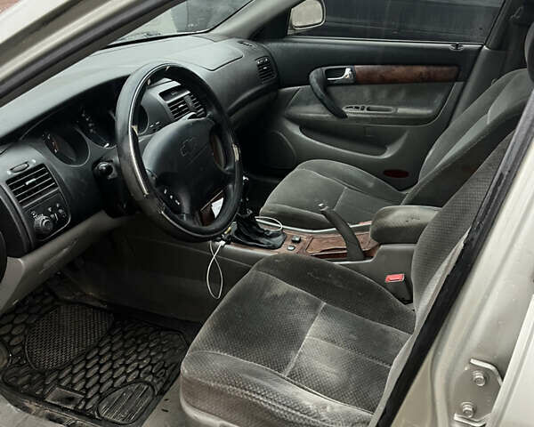 Серый Шевроле Эванда, объемом двигателя 2 л и пробегом 300 тыс. км за 3200 $, фото 13 на Automoto.ua