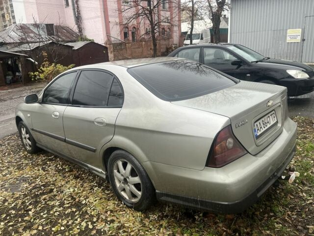 Сірий Шевроле Еванда, об'ємом двигуна 2 л та пробігом 300 тис. км за 3200 $, фото 5 на Automoto.ua