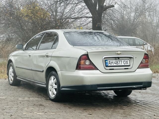 Серый Шевроле Эванда, объемом двигателя 2 л и пробегом 300 тыс. км за 1999 $, фото 2 на Automoto.ua