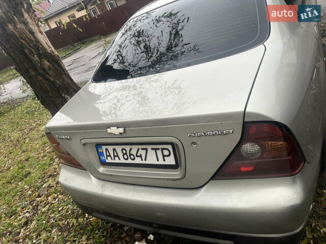 Серый Шевроле Эванда, объемом двигателя 2 л и пробегом 300 тыс. км за 3200 $, фото 4 на Automoto.ua