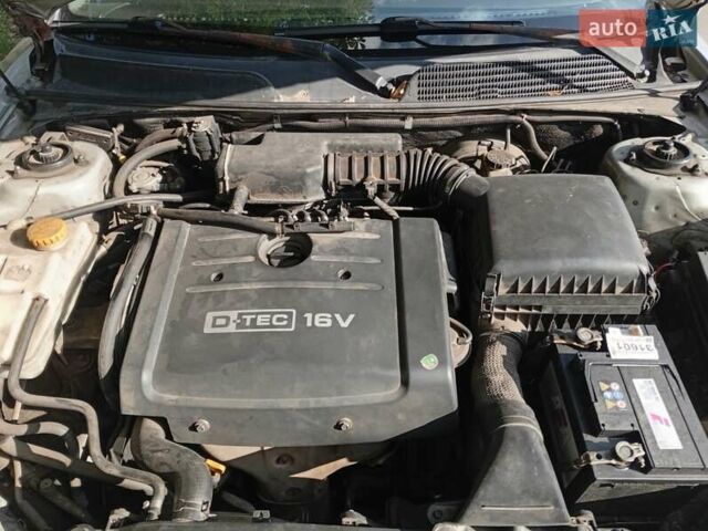 Серый Шевроле Эванда, объемом двигателя 2 л и пробегом 215 тыс. км за 2900 $, фото 6 на Automoto.ua