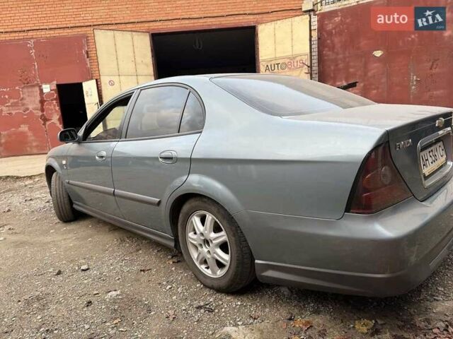 Сірий Шевроле Еванда, об'ємом двигуна 2 л та пробігом 173 тис. км за 3800 $, фото 4 на Automoto.ua