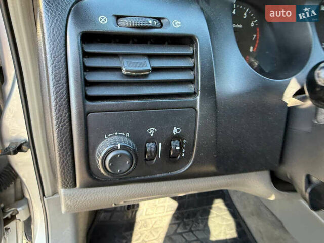 Серый Шевроле Эванда, объемом двигателя 2 л и пробегом 242 тыс. км за 3100 $, фото 35 на Automoto.ua