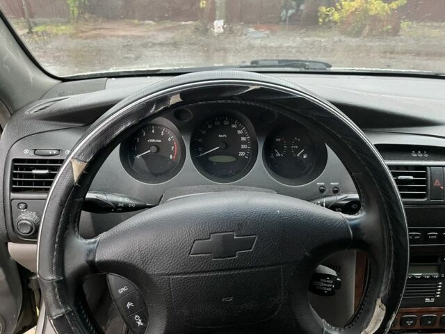 Сірий Шевроле Еванда, об'ємом двигуна 2 л та пробігом 300 тис. км за 3200 $, фото 12 на Automoto.ua