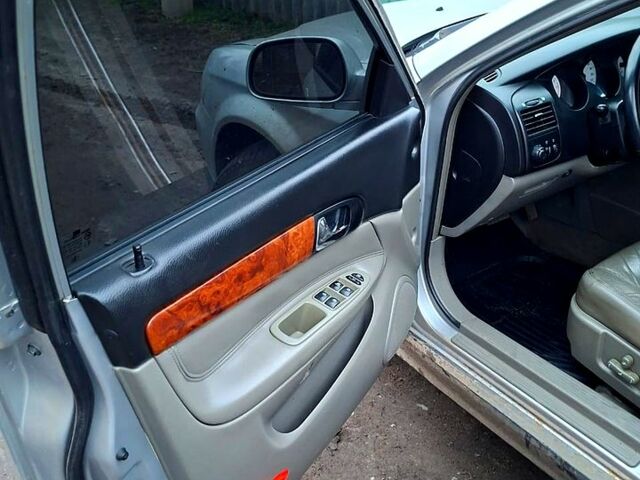 Серый Шевроле Эванда, объемом двигателя 2 л и пробегом 180 тыс. км за 3200 $, фото 2 на Automoto.ua