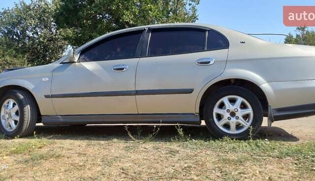 Серый Шевроле Эванда, объемом двигателя 2 л и пробегом 283 тыс. км за 2800 $, фото 7 на Automoto.ua