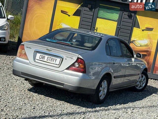 Серый Шевроле Эванда, объемом двигателя 2 л и пробегом 242 тыс. км за 3100 $, фото 12 на Automoto.ua