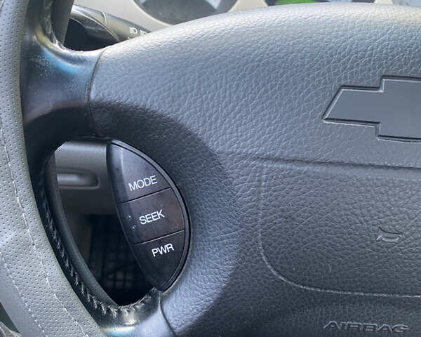 Шевроле Эванда 2005 в Одессе на Automoto.ua Серый Шевроле Эванда, объемом двигателя 2 л и пробегом 156 тыс. км за 4000 $, фото 19 на Automoto.ua