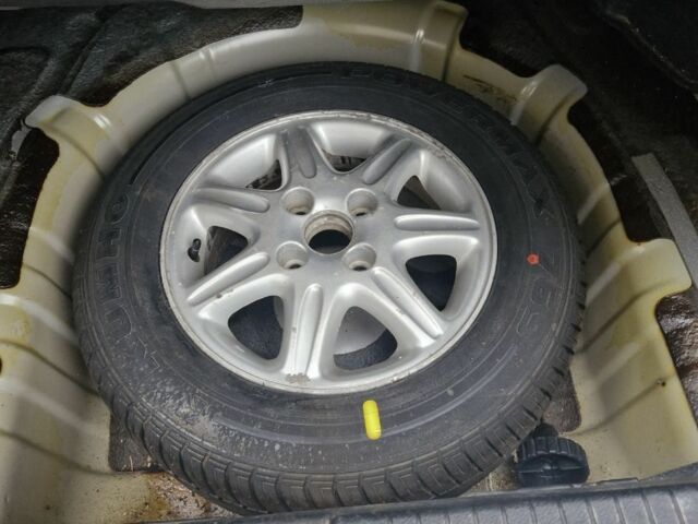 Сірий Шевроле Еванда, об'ємом двигуна 0 л та пробігом 103 тис. км за 5000 $, фото 14 на Automoto.ua