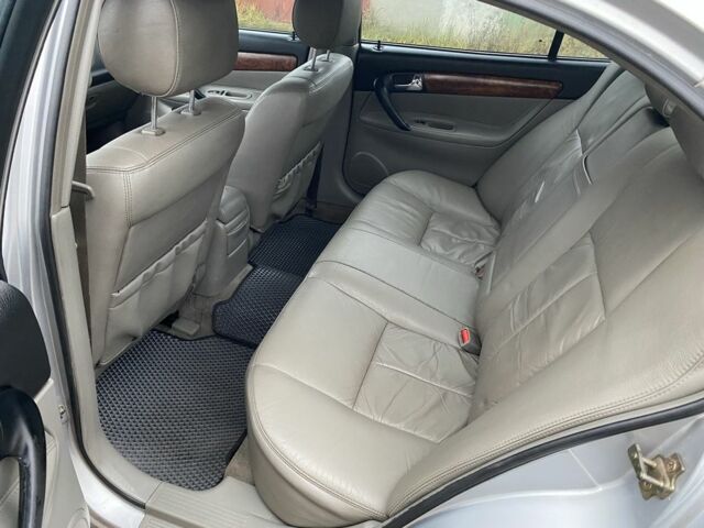 Сірий Шевроле Еванда, об'ємом двигуна 2.5 л та пробігом 310 тис. км за 3000 $, фото 5 на Automoto.ua