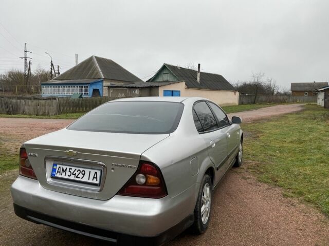 Сірий Шевроле Еванда, об'ємом двигуна 2.5 л та пробігом 310 тис. км за 3000 $, фото 2 на Automoto.ua