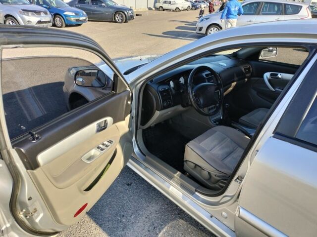 Серый Шевроле Эванда, объемом двигателя 2 л и пробегом 352 тыс. км за 3000 $, фото 12 на Automoto.ua