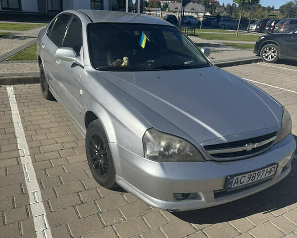 Серый Шевроле Эванда, объемом двигателя 2 л и пробегом 350 тыс. км за 3111 $, фото 2 на Automoto.ua