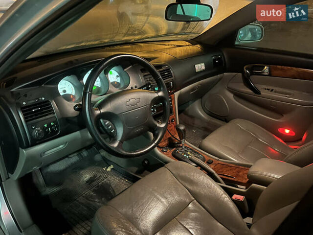 Серый Шевроле Эванда, объемом двигателя 2.5 л и пробегом 200 тыс. км за 2600 $, фото 10 на Automoto.ua