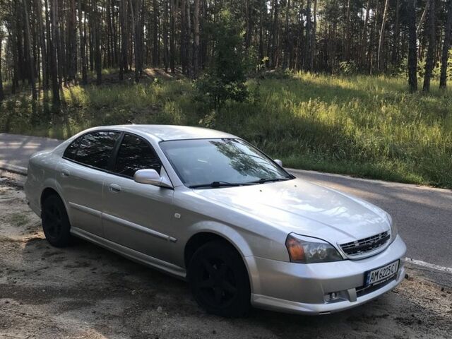 Серый Шевроле Эванда, объемом двигателя 2 л и пробегом 300 тыс. км за 2500 $, фото 2 на Automoto.ua