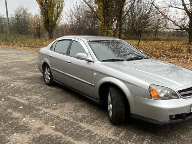 Серый Шевроле Эванда, объемом двигателя 2 л и пробегом 280 тыс. км за 3500 $, фото 3 на Automoto.ua