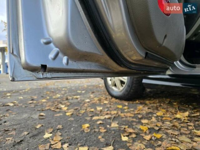 Серый Шевроле Эванда, объемом двигателя 2 л и пробегом 314 тыс. км за 3900 $, фото 11 на Automoto.ua