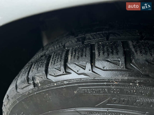 Серый Шевроле Эванда, объемом двигателя 2 л и пробегом 260 тыс. км за 3799 $, фото 12 на Automoto.ua