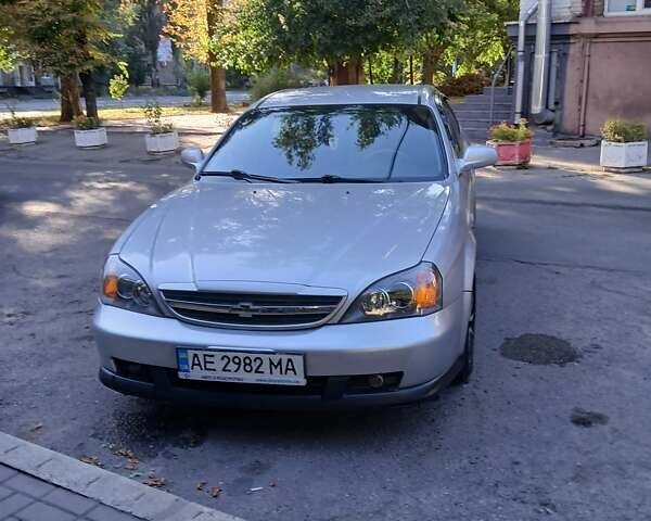 Серый Шевроле Эванда, объемом двигателя 2 л и пробегом 197 тыс. км за 3900 $, фото 3 на Automoto.ua