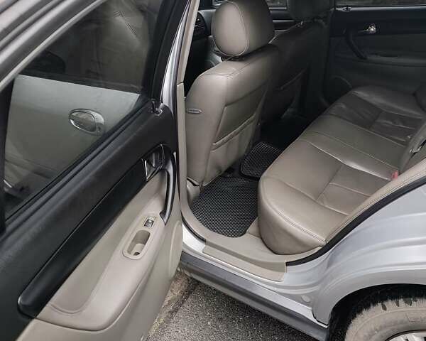 Серый Шевроле Эванда, объемом двигателя 2 л и пробегом 256 тыс. км за 4500 $, фото 22 на Automoto.ua