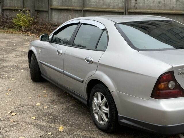 Серый Шевроле Эванда, объемом двигателя 2 л и пробегом 280 тыс. км за 3500 $, фото 1 на Automoto.ua