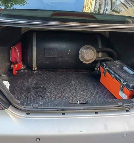 Сірий Шевроле Еванда, об'ємом двигуна 2 л та пробігом 238 тис. км за 3700 $, фото 10 на Automoto.ua