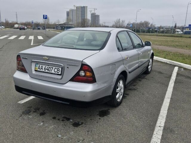 Сірий Шевроле Еванда, об'ємом двигуна 0 л та пробігом 103 тис. км за 5000 $, фото 6 на Automoto.ua