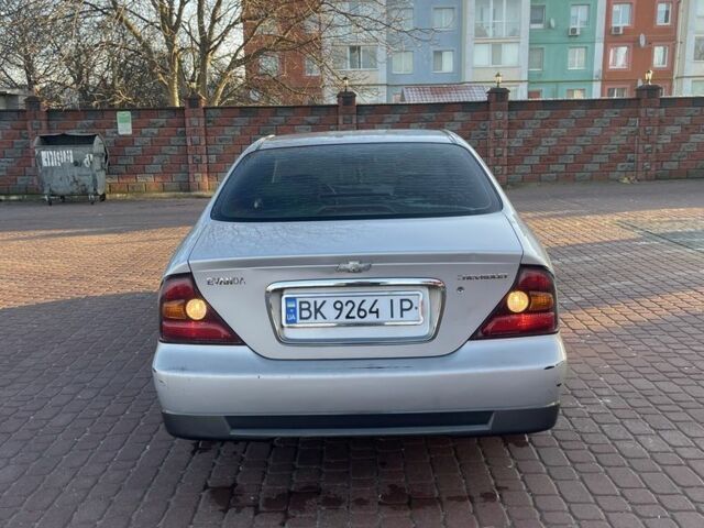 Сірий Шевроле Еванда, об'ємом двигуна 2 л та пробігом 306 тис. км за 4000 $, фото 1 на Automoto.ua