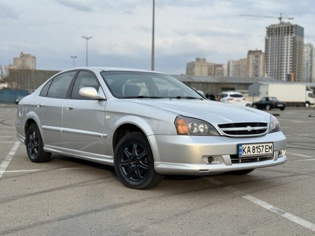 Серый Шевроле Эванда, объемом двигателя 2 л и пробегом 260 тыс. км за 4000 $, фото 13 на Automoto.ua