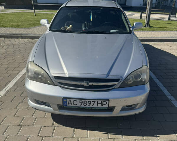 Серый Шевроле Эванда, объемом двигателя 2 л и пробегом 350 тыс. км за 3111 $, фото 1 на Automoto.ua