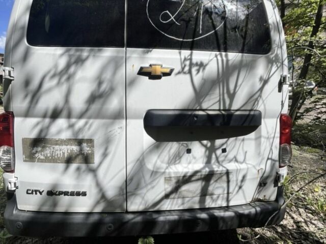 Белый Шевроле Експресс, объемом двигателя 2 л и пробегом 118 тыс. км за 3000 $, фото 4 на Automoto.ua