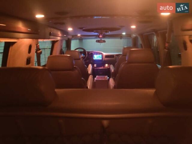 Белый Шевроле Експресс, объемом двигателя 5.7 л и пробегом 253 тыс. км за 20500 $, фото 7 на Automoto.ua