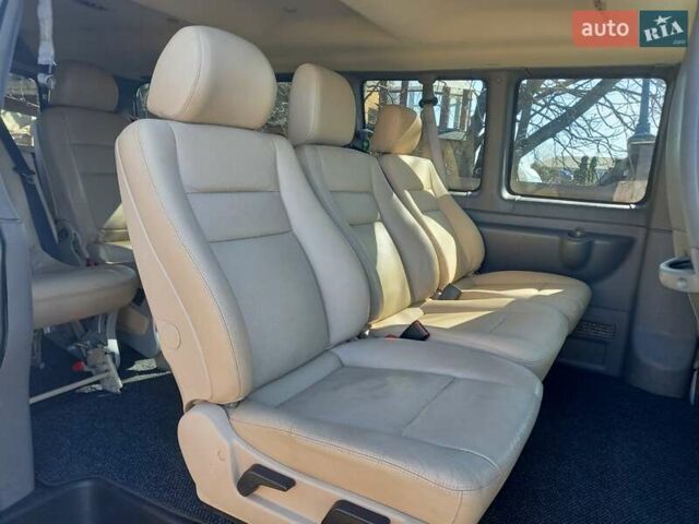 Белый Шевроле Експресс, объемом двигателя 5.97 л и пробегом 187 тыс. км за 20700 $, фото 3 на Automoto.ua