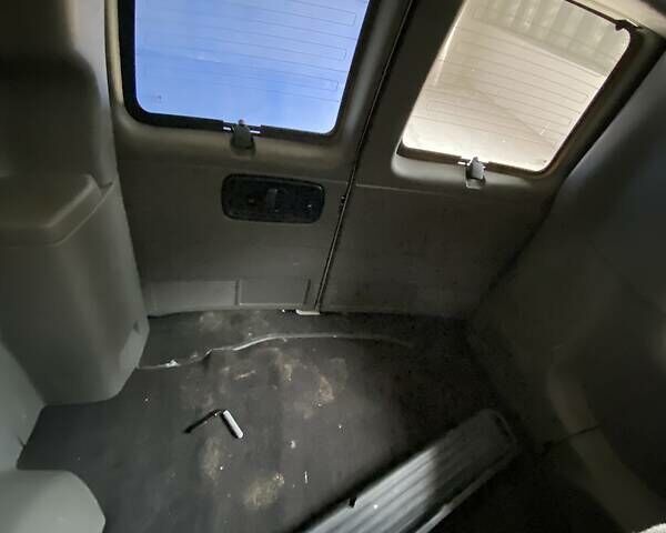 Белый Шевроле Експресс, объемом двигателя 6 л и пробегом 29 тыс. км за 24000 $, фото 19 на Automoto.ua