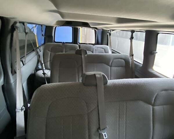 Белый Шевроле Експресс, объемом двигателя 6 л и пробегом 29 тыс. км за 24000 $, фото 18 на Automoto.ua