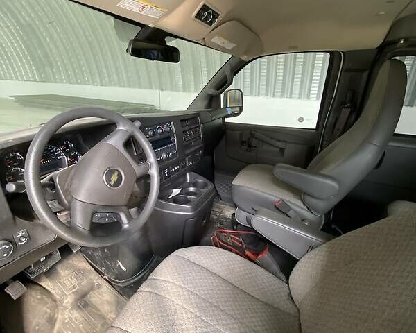 Белый Шевроле Експресс, объемом двигателя 6 л и пробегом 29 тыс. км за 24000 $, фото 14 на Automoto.ua