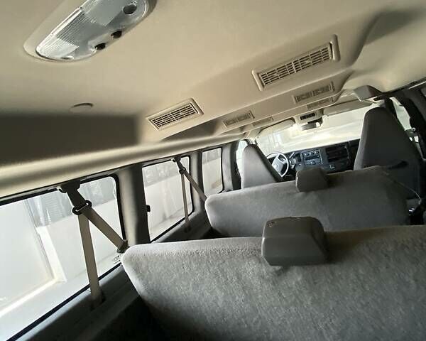 Белый Шевроле Експресс, объемом двигателя 6 л и пробегом 29 тыс. км за 24000 $, фото 20 на Automoto.ua