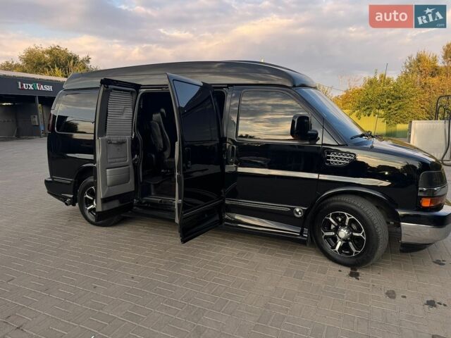Чорний Шевроле Експресс, об'ємом двигуна 5.33 л та пробігом 170 тис. км за 23500 $, фото 3 на Automoto.ua