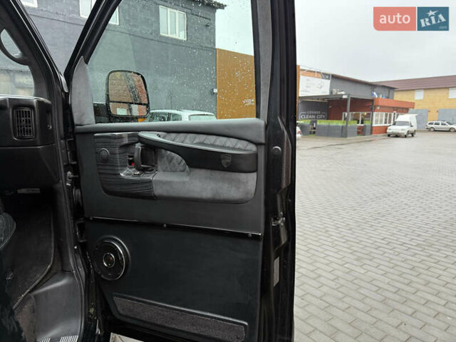 Черный Шевроле Експресс, объемом двигателя 5.3 л и пробегом 144 тыс. км за 42000 $, фото 8 на Automoto.ua