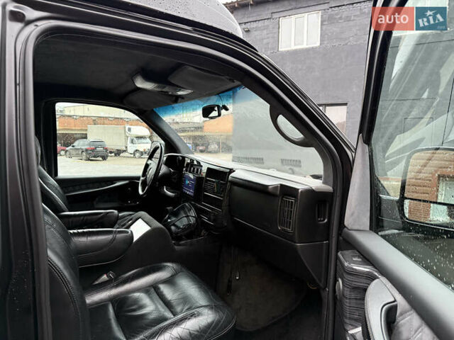 Черный Шевроле Експресс, объемом двигателя 5.3 л и пробегом 144 тыс. км за 42000 $, фото 7 на Automoto.ua