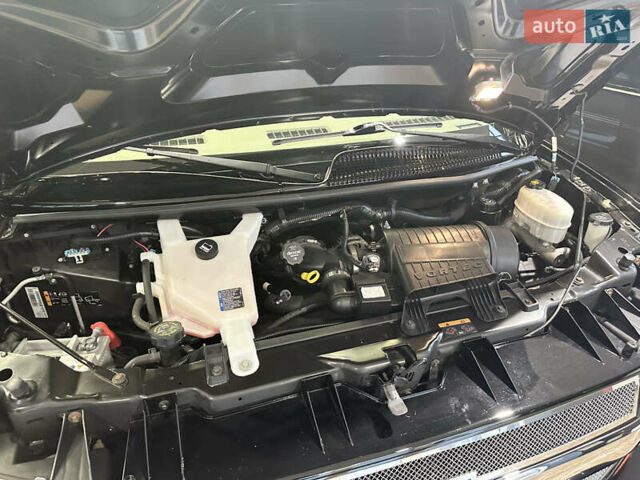 Черный Шевроле Експресс, объемом двигателя 5.3 л и пробегом 51 тыс. км за 44000 $, фото 70 на Automoto.ua